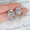 Huitan Dazzling Crystal Zircon Shape 8 Women Stud Earring Fashion Jewelry Wedding Party Office Lady Versatile Earrings Hot Sale